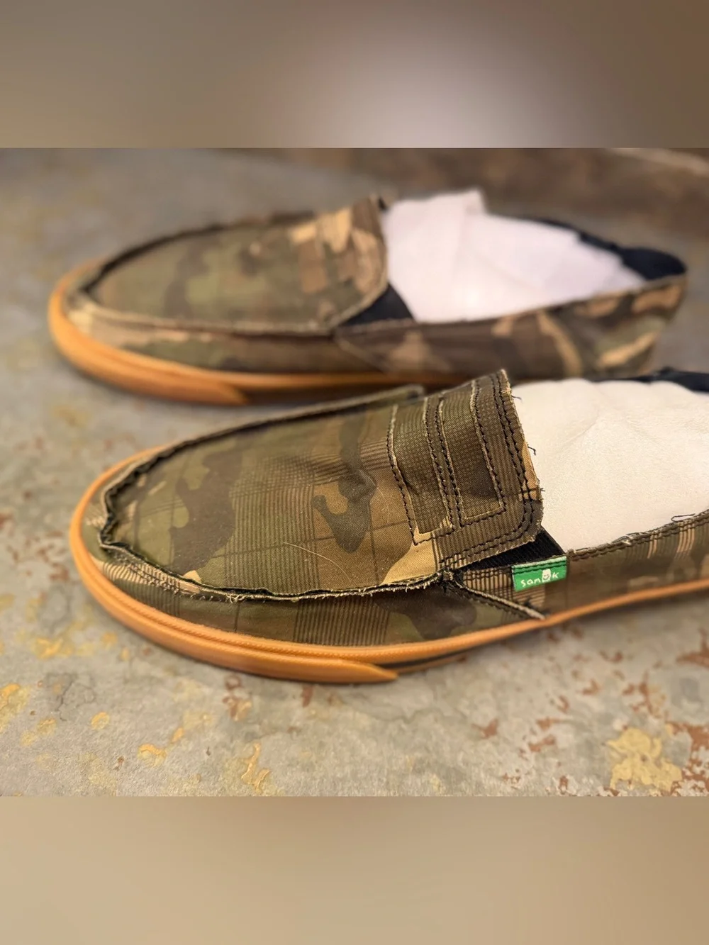 Sanuk Men's Camo Slip-On Canvas Shoes - Olive & Brown with Gum Sole- Like New